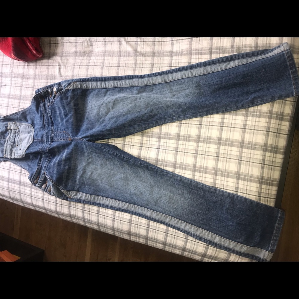Jeans type Authentic guess jumper. - Picture 2 of 4